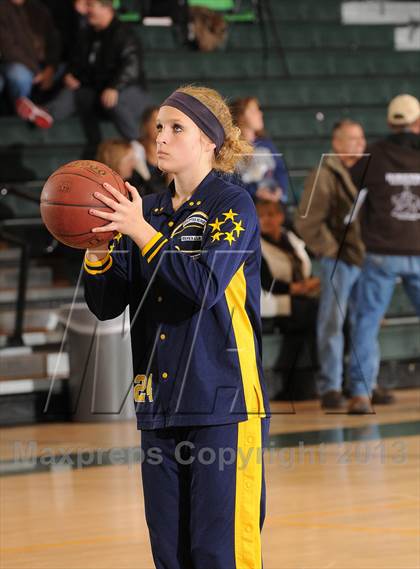 Thumbnail 3 in Tehachapi vs Shafter (CIF CS Playoffs) photogallery.