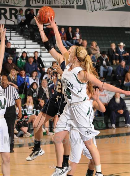 Thumbnail 2 in Tehachapi vs Shafter (CIF CS Playoffs) photogallery.