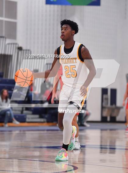Thumbnail 3 in St. John-Vianney vs Wall (WOBM Christmas Classic) photogallery.