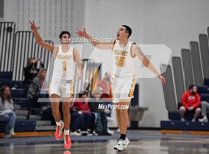 Thumbnail 2 in St. John-Vianney vs Wall (WOBM Christmas Classic) photogallery.