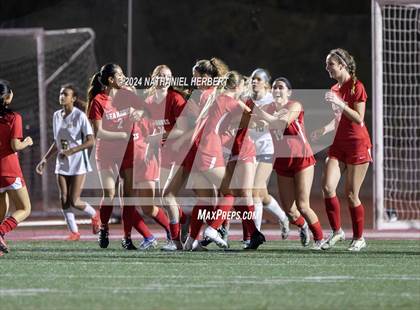 Thumbnail 1 in Mira Costa vs Redondo Union photogallery.