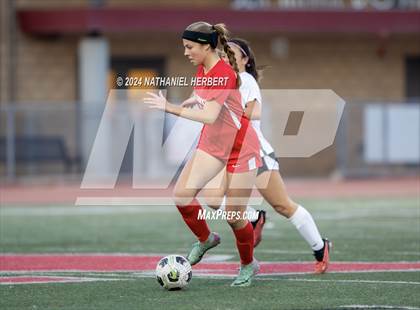 Thumbnail 3 in Mira Costa vs Redondo Union photogallery.