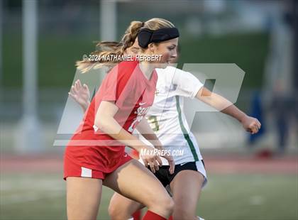 Thumbnail 3 in Mira Costa vs Redondo Union photogallery.