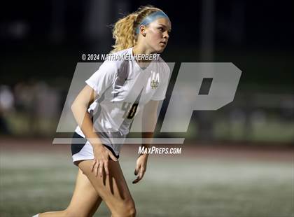 Thumbnail 3 in Mira Costa vs Redondo Union photogallery.