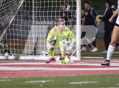 Thumbnail 1 in Mira Costa vs Redondo Union photogallery.