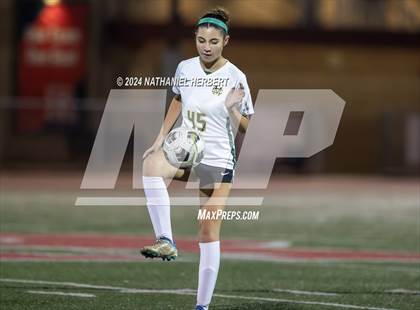 Thumbnail 2 in Mira Costa vs Redondo Union photogallery.