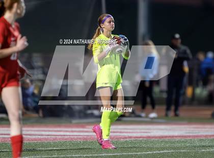 Thumbnail 2 in Mira Costa vs Redondo Union photogallery.