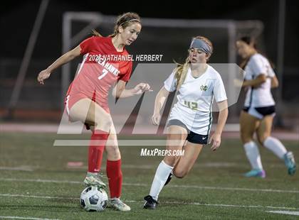 Thumbnail 3 in Mira Costa vs Redondo Union photogallery.