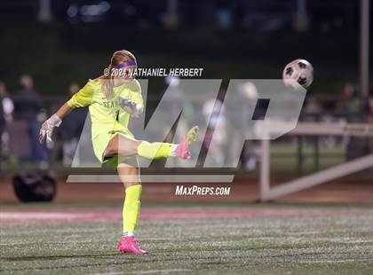 Thumbnail 3 in Mira Costa vs Redondo Union photogallery.