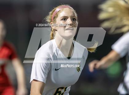 Thumbnail 3 in Mira Costa vs Redondo Union photogallery.
