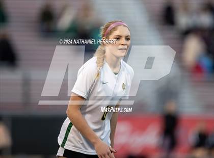 Thumbnail 2 in Mira Costa vs Redondo Union photogallery.