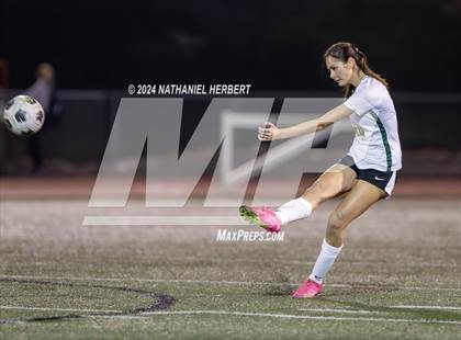 Thumbnail 2 in Mira Costa vs Redondo Union photogallery.