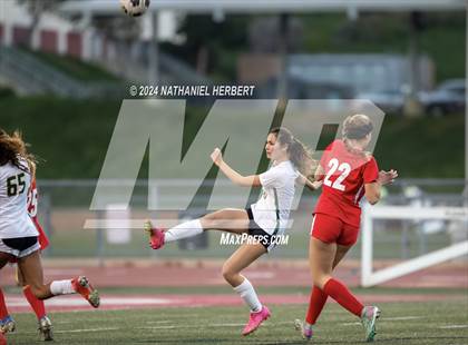 Thumbnail 2 in Mira Costa vs Redondo Union photogallery.