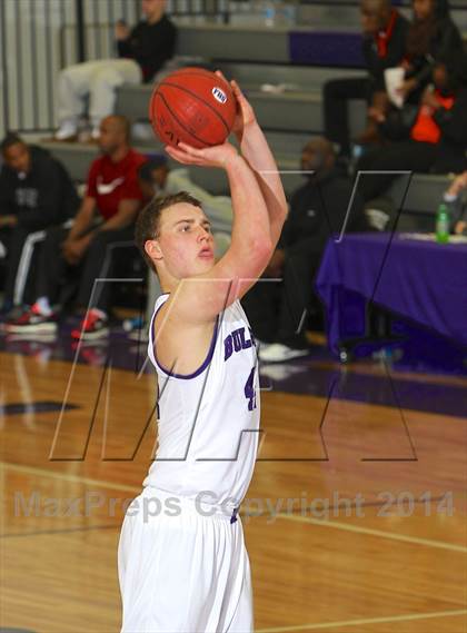 Thumbnail 3 in McLain Science & Tech vs. Fayetteville photogallery.