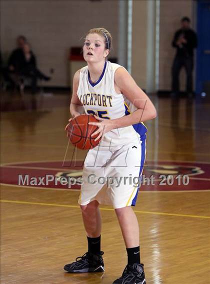 Thumbnail 2 in Lockport vs Williamsville North (Section VI Class AA Final) photogallery.