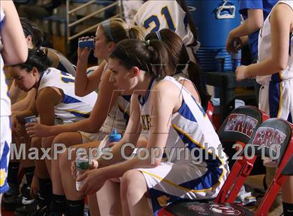 Thumbnail 3 in Lockport vs Williamsville North (Section VI Class AA Final) photogallery.