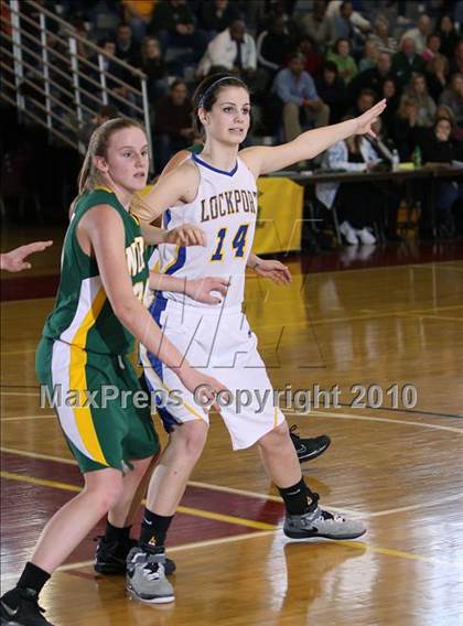 Thumbnail 3 in Lockport vs Williamsville North (Section VI Class AA Final) photogallery.