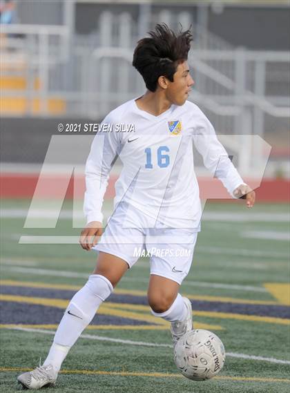 Thumbnail 2 in Cathedral Catholic vs. San Pasqual (CIF SDS Open Division Final) photogallery.