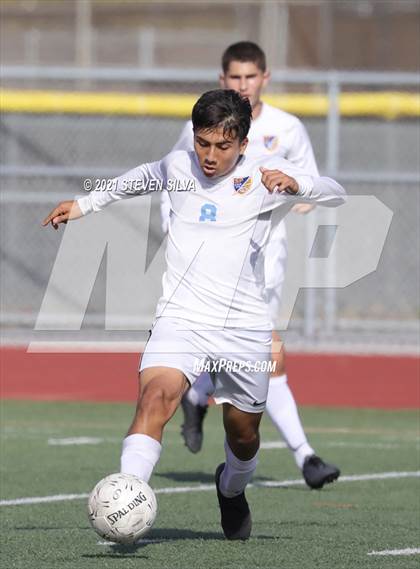 Thumbnail 2 in Cathedral Catholic vs. San Pasqual (CIF SDS Open Division Final) photogallery.