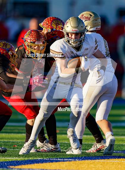 Thumbnail 2 in Mt. Carmel vs Roxana (IHSA 3A Semifinals) photogallery.