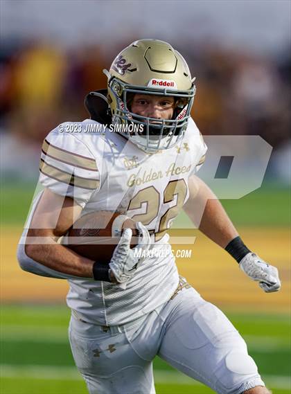Thumbnail 3 in Mt. Carmel vs Roxana (IHSA 3A Semifinals) photogallery.