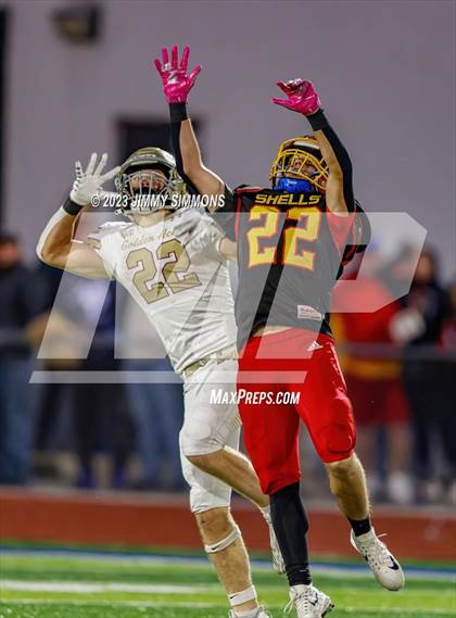 Thumbnail 3 in Mt. Carmel vs Roxana (IHSA 3A Semifinals) photogallery.