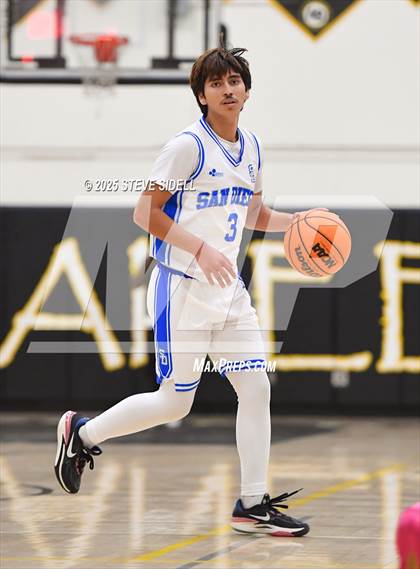 Thumbnail 3 in San Diego vs. San Marcos photogallery.