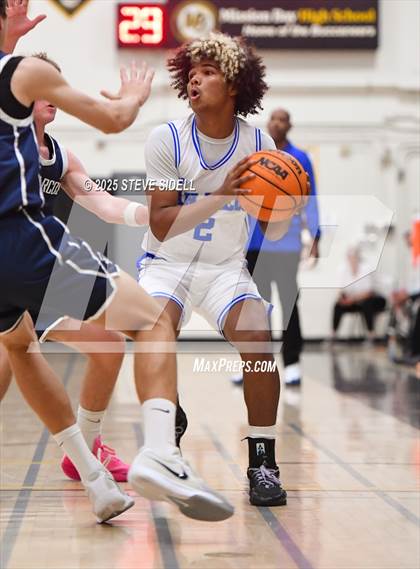 Thumbnail 2 in San Diego vs. San Marcos photogallery.