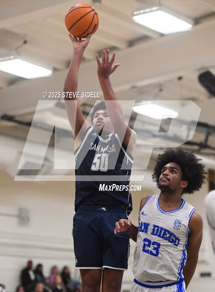 Thumbnail 1 in San Diego vs. San Marcos photogallery.