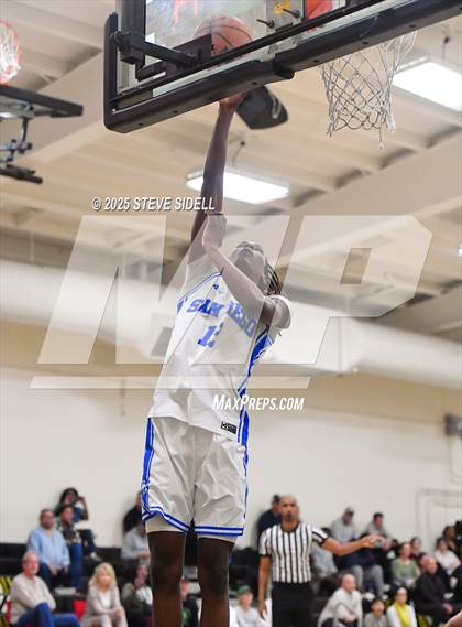 Thumbnail 2 in San Diego vs. San Marcos photogallery.