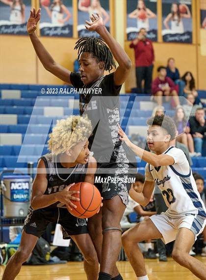 Thumbnail 2 in Steele @ Boerne-Champion photogallery.