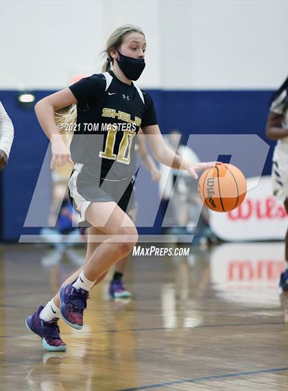 Thumbnail 3 in Shelby vs. Farmville Central (NCHSAA 2A Championship) photogallery.