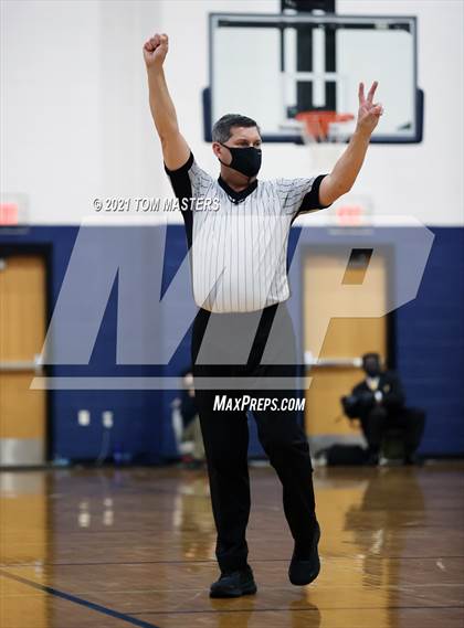 Thumbnail 1 in Shelby vs. Farmville Central (NCHSAA 2A Championship) photogallery.