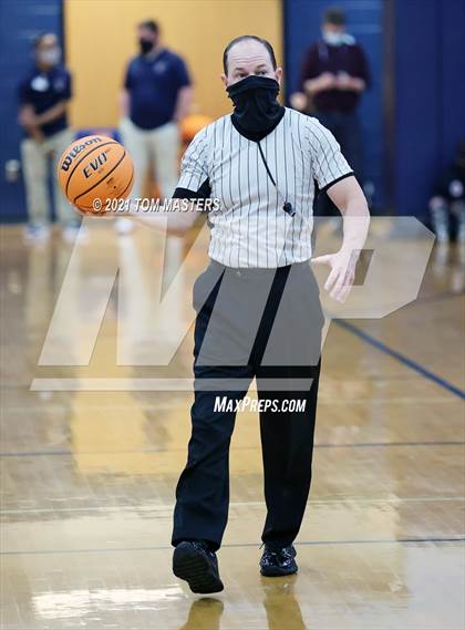 Thumbnail 2 in Shelby vs. Farmville Central (NCHSAA 2A Championship) photogallery.