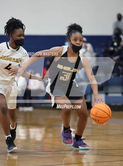 Thumbnail 3 in Shelby vs. Farmville Central (NCHSAA 2A Championship) photogallery.