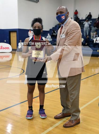 Thumbnail 1 in Shelby vs. Farmville Central (NCHSAA 2A Championship) photogallery.