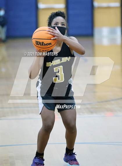 Thumbnail 2 in Shelby vs. Farmville Central (NCHSAA 2A Championship) photogallery.