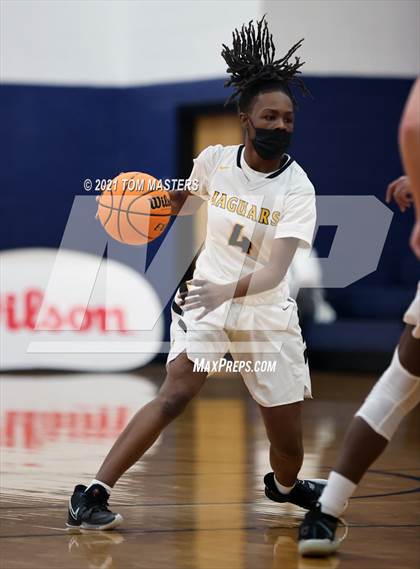 Thumbnail 1 in Shelby vs. Farmville Central (NCHSAA 2A Championship) photogallery.