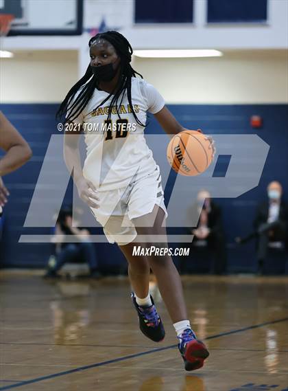 Thumbnail 1 in Shelby vs. Farmville Central (NCHSAA 2A Championship) photogallery.