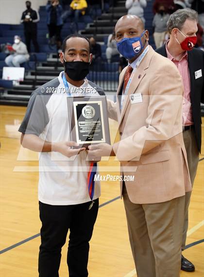 Thumbnail 2 in Shelby vs. Farmville Central (NCHSAA 2A Championship) photogallery.