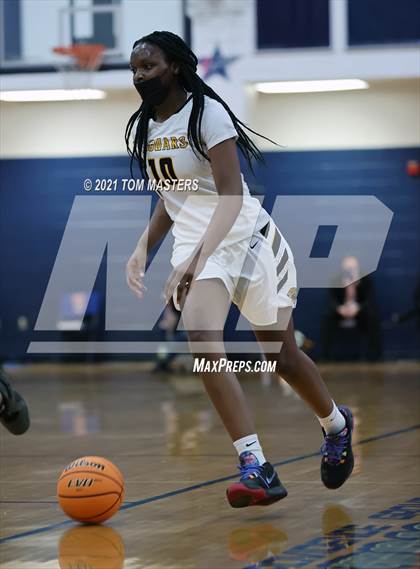 Thumbnail 2 in Shelby vs. Farmville Central (NCHSAA 2A Championship) photogallery.