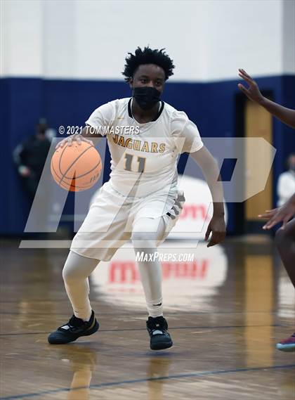 Thumbnail 3 in Shelby vs. Farmville Central (NCHSAA 2A Championship) photogallery.