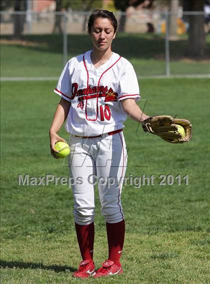 Thumbnail 2 in Village Christian vs. Burroughs (Simi Tournament) photogallery.