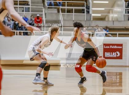 Thumbnail 2 in Guyer vs. Skyline (UIL 6A Regional Quarterfinals Playoff) photogallery.