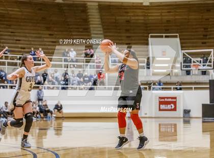 Thumbnail 2 in Guyer vs. Skyline (UIL 6A Regional Quarterfinals Playoff) photogallery.