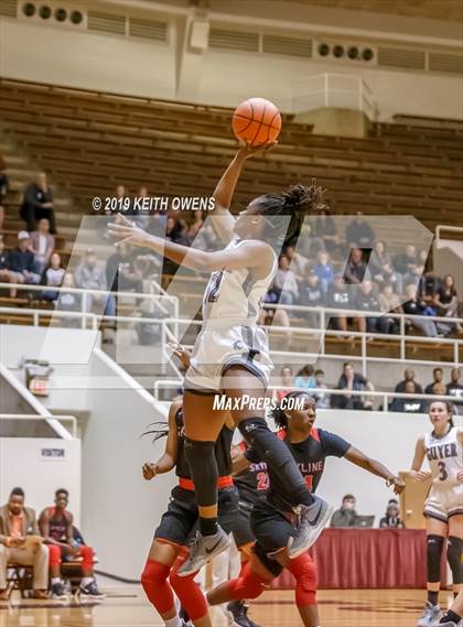 Thumbnail 1 in Guyer vs. Skyline (UIL 6A Regional Quarterfinals Playoff) photogallery.