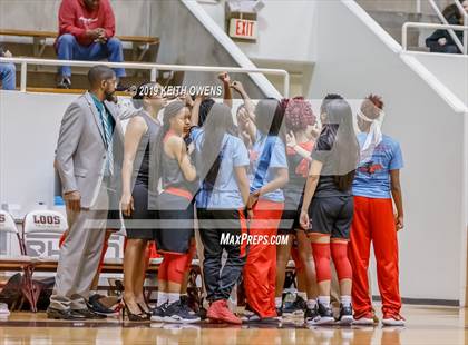 Thumbnail 3 in Guyer vs. Skyline (UIL 6A Regional Quarterfinals Playoff) photogallery.
