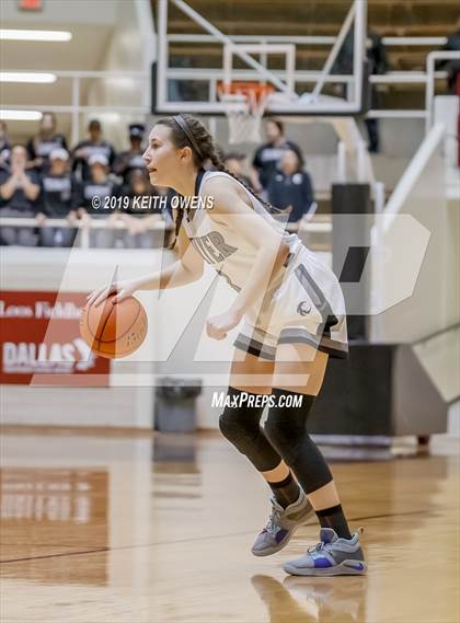Thumbnail 2 in Guyer vs. Skyline (UIL 6A Regional Quarterfinals Playoff) photogallery.