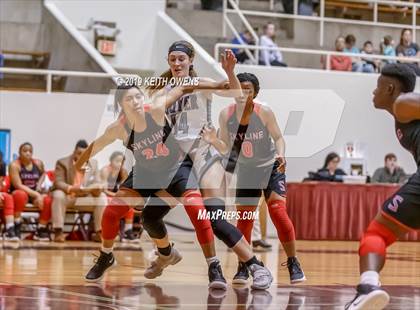 Thumbnail 1 in Guyer vs. Skyline (UIL 6A Regional Quarterfinals Playoff) photogallery.