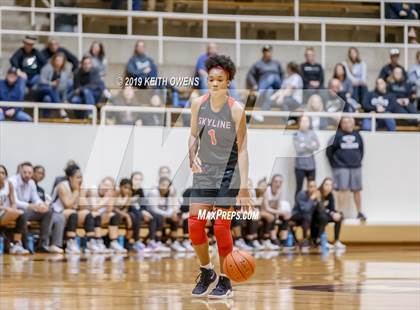 Thumbnail 3 in Guyer vs. Skyline (UIL 6A Regional Quarterfinals Playoff) photogallery.
